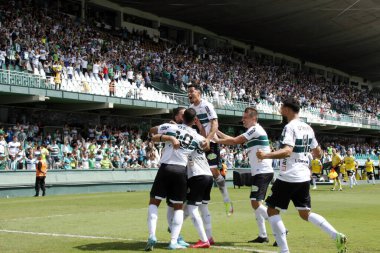 Brezilya Futbol Şampiyonası: Coritiba ve Goias. 10 Nisan 2022, Coritiba, Parana, Brezilya: Coritiba ile Goias arasındaki futbol maçı, Brezilya Futbol Şampiyonası 'nın birinci turu için geçerli, Curitiba, Parana' daki Couto Pereira Stadyumu 'nda düzenlendi.