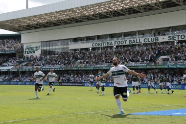 Brezilya Futbol Şampiyonası: Coritiba ve Goias. 10 Nisan 2022, Coritiba, Parana, Brezilya: Coritiba ile Goias arasındaki futbol maçı, Brezilya Futbol Şampiyonası 'nın birinci turu için geçerli, Curitiba, Parana' daki Couto Pereira Stadyumu 'nda düzenlendi.