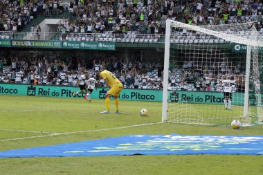 Brezilya Futbol Şampiyonası: Coritiba ve Goias. 10 Nisan 2022, Coritiba, Parana, Brezilya: Coritiba ile Goias arasındaki futbol maçı, Brezilya Futbol Şampiyonası 'nın birinci turu için geçerli, Curitiba, Parana' daki Couto Pereira Stadyumu 'nda düzenlendi.