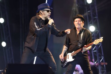 Camisa de Venus grubu, Rock Brazil 'de, Sao Paulo' da 40 Yıl. 10 Nisan 2022, Sao Paulo, Brezilya: Latin Amerika Anıtı 'nda düzenlenen Rock Brazil' de müzisyen Marcelo Nova 'nın katılımıyla Camisa de Venüs grubunun gösterisi