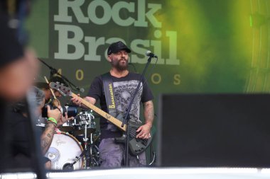 Ultraje a Rigor 'un Sao Paulo' daki Rock Brazil 'deki 40 yıllık konseri. 10 Nisan 2022, Sao Paulo, Brezilya: Brezilyalı grup Ultraje a Rigor, Latin Amerika Memorial, Sao Paulo 'da düzenlenen Brezilya Rock Müzik Festivali' nde 40 yıl boyunca sahne aldı.