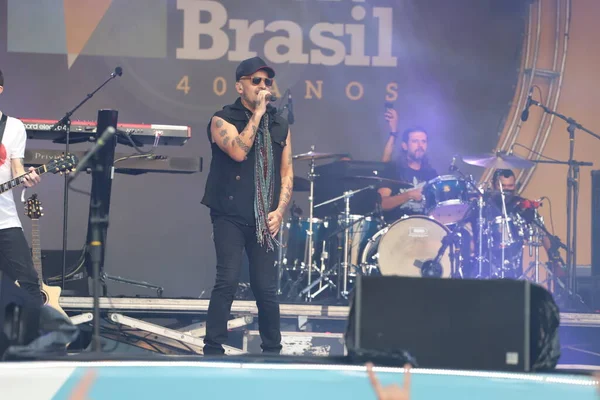 Brezilyalı grup Titas 'ın Sao Paulo' da Rock Brazil 'de 40 Yıl gösterisi. 10 Nisan 2022, Sao Paulo, Brezilya: Brezilyalı grup Titas 'ın, müzisyen Branco Mello' nun katılımıyla, Rock Brazil 40 Yıl Müzik Festivali 'nde