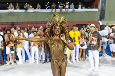 Rio de Janeiro Karnavalı için Unidos Viradouro 'nun teknik provaları. 10 Nisan 2022, Rio de Janeiro, Brezilya: Unidos do Viradouro, 2020 karnavalı şampiyonu, Sapucai 'deki teknik provaların sezonunu Pazar günü sona erdirdi (10).)