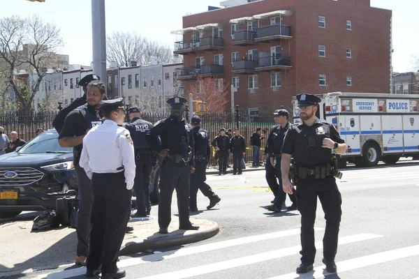 Menschen Erschossen Verletzt Bahnsteig Brooklyn April 2022 Brooklyn New York — Stockfoto