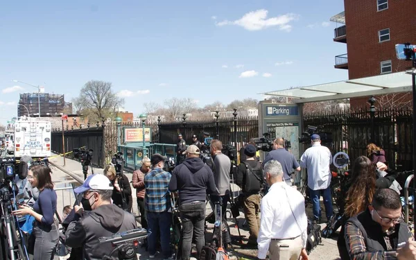 Brooklyn Metro Platformu Nda Kişi Vuruldu Kişi Yaralandı Nisan 2022 — Stok fotoğraf