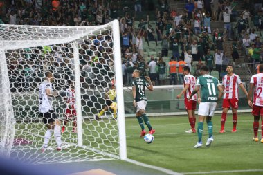 Libertadores Futbol Kupası - Grup aşaması: Palmeiras ve Independiente Petrolero (Bolivya). 12 Nisan 2022, Sao Paulo, Brezilya: Libertadores A Grubu 'nun ikinci turu için geçerli olan Palmeiras ve Independiente Petrolero (Bolivya) arasındaki futbol maçı 