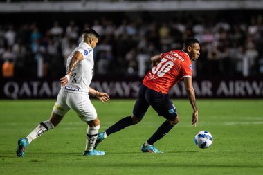 Sudamericana Futbol Kupası - Grup aşaması: Santos ve Universidad Catolica (Ekvador). 13 Nisan 2022, Santos, Sao Paulo, Brezilya: Santos ve Universidad Catolica (Ekvador) arasındaki futbol maçı, Sudamericana Futbol Kupası C Grubu 'nun ikinci turu için geçerlidir.