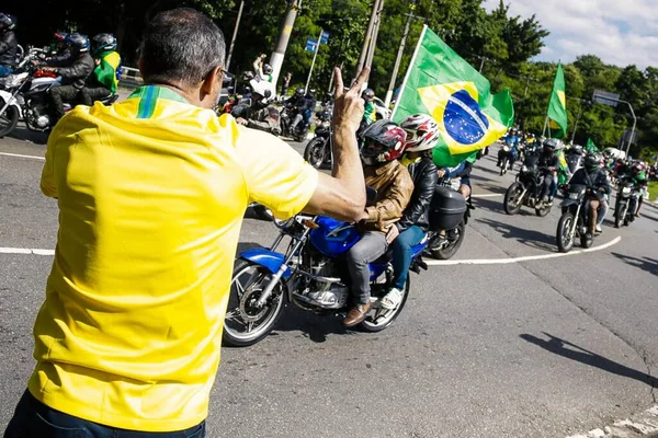 ブラジル大統領は サンパウロでの良い金曜日のオートバイに参加します 2022年4月15日ブラジル サンパウロ ブラジル大統領 Jair Bolsonaroがサンパウロで開催された Acelera Para Cristo — ストック写真