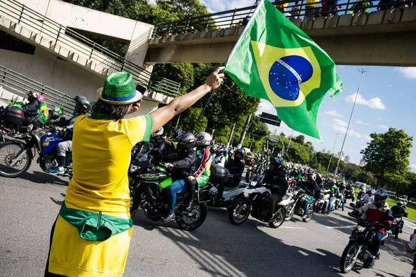 ブラジル大統領は サンパウロでの良い金曜日のオートバイに参加します 2022年4月15日ブラジル サンパウロ ブラジル大統領 Jair Bolsonaroがサンパウロで開催された Acelera Para Cristo — ストック写真