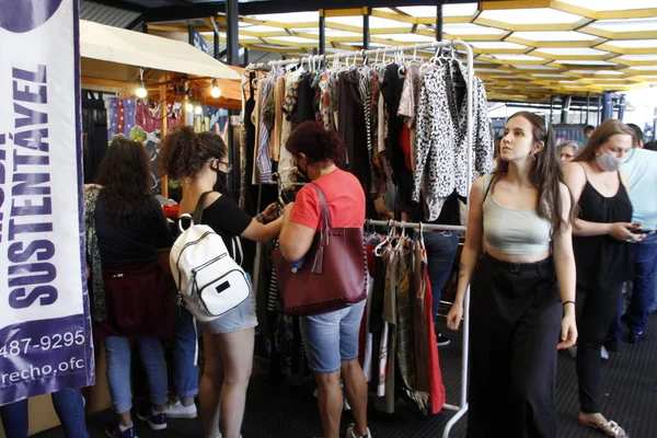 Curitiba Wird Ein Sparladen Mit Kleidung Eingerichtet April 2022 Curitiba — Stockfoto