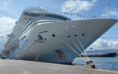 Yolcu gemisi Costa Diadema Santos Limanı 'ndan ayrılıyor. 18 Nisan 2022, Santos, Sao Paulo, Brezilya: Brezilya kıyısı boyunca seyahat sezonu sona erdikten sonra Santos Limanı 'ndan ayrılan Costa Diadema yolcu gemisi