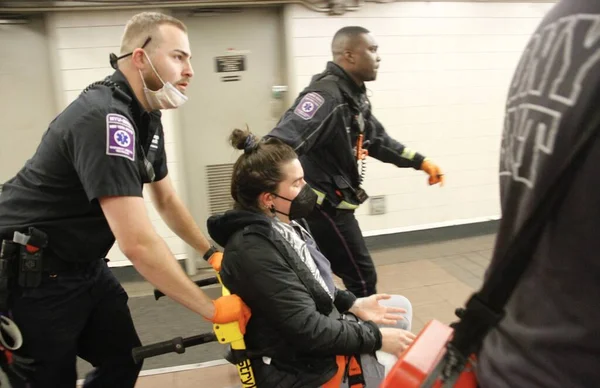 Lady Stabbed Right Leg Herald Square Subway April 2022 New — Stock Photo, Image