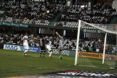 Brezilya Futbol Kupası - 3. aşama: Coritiba, Santos 'a karşı. 20 Nisan 2022, Coritiba, Parana, Brezilya: Coritiba ile Santos arasındaki futbol maçı, Brezilya Futbol Kupası - Üçüncü Aşama, Curitiba, Parana 'daki Couto Pereira Stadyumu' nda Çarşamba günü düzenlendi.