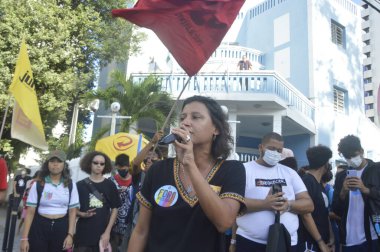 Göstericiler Natal 'daki otobüs filosunun% 100' ünü talep ediyorlar. 20 Nisan 2022, Natal, Rio Grande do Norte, Brezilya: Solcu hareketlerle bağlantılı göstericiler Natal Belediye Başkanı Alvara Dias 'ı protesto ederek, otobüs filosunun% 100' ünü istediler.