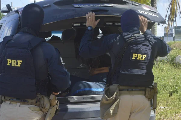 경찰은 나탈에 모스키토 지역에서 혐의로 2022 그란데 노르테 브라질 대대의 — 스톡 사진