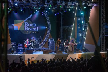 Rock Brazil 40 yıl Rio de Janeiro: Brezilyalı grup Camisa de Venus tarafından gösterildi. 21 Nisan 2022, Rio de Janeiro, Brezilya: Rio de Janeiro, Rio de Janeiro, Rio de Janeiro, Rio de Janeiro, Rio de Janeiro 'da gerçekleştirilen Rock Brezilya 40 Yılı boyunca Brezilyalı grup Camisa de Venüs' ün gösterisi