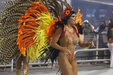 Sao Paulo Karnavalı: X-9 Paulistana Samba Okul Geçidi I. Erişim Grubu 22 Nisan 2022, Sao Paulo, Brezilya: Sao Paulo Karnavalı 'nın 1. Access Grubu tarafından gerçekleştirilen Estrela do Terceiro Milenio Samba Geçidi