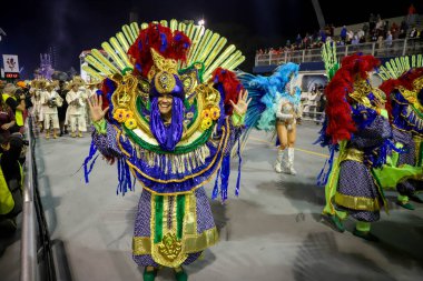 Sao Paulo Karnavalı: 22 Nisan 2022, Sao Paulo, Brezilya: Sao Paulo Karnavalı Access Group I 'in Perola Negra Samba Okul Geçit Töreni, 22 Nisan Cuma günü Sao Paulo' daki Anhembi Sambadrome 'da).