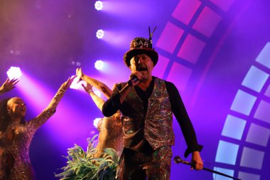 Bar Brahma Sao Paulo Karnaval Özel Grubu 'nun geçit törenlerini kutluyor. 23 Nisan 2022, Sao Paulo, Brezilya: Fiuk olarak ünlüler, iki şarkıcı Belo ve Luiz Carlos, ve Sao Paulo valisi Rodrigo Garcia, Bar Brahma 'nın kutu sallaması