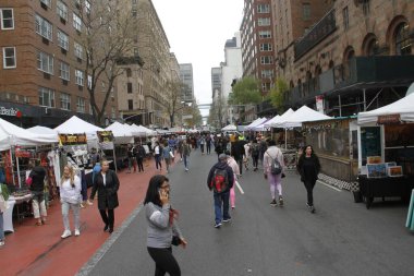 Lexington Caddesi Panayırı 2022. 23 Nisan 2022, New York, ABD: 6 blok uzunluğundaki Lexington Caddesi Fuarı NYPD-19. karakolu sponsorluğundaki 60. ve 66 caddelerden 2 yıllık yokluğun ardından geri döndü 