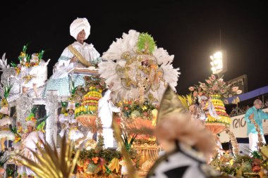 22 Nisan 2022, Rio de Janeiro, Brezilya: Cuma gecesi Rio de Sapucai Sambadrome 'da, Rio de Janeiro Karnavalı Özel Grubu tarafından düzenlenen samba okulu Imperatriz Leopoldinense geçit töreni (22.).