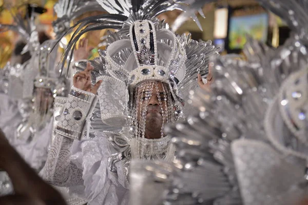 22 Nisan 2022, Rio de Janeiro, Brezilya: Cuma gecesi Rio de Sapucai Sambadrome 'da, Rio de Janeiro Karnavalı Özel Grubu tarafından düzenlenen samba okulu Imperatriz Leopoldinense geçit töreni (22.).