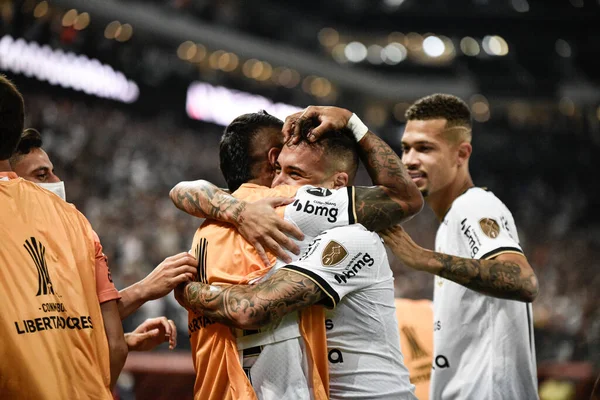 Libertadores Futbol Kupası - Grup Sahnesi: Korintliler Boca Juniors 'a karşı. 26 Nisan 2022, Sao Paulo, Brezilya: Arjantinli Korinliler ve Boca Juniors arasındaki futbol maçı Libertadores Futbol Kupası 'nın üçüncü turu için geçerli.