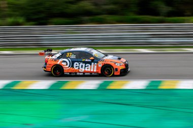 Motorsport: TCR South America Interlagos 'ta Dayanıklılık Sahnesi. 30 Nisan 2022, Sao Paulo, Brezilya: TCR Güney Amerika 'nın Endurance aşaması için 30 Nisan Cumartesi günü Sao Paulo' daki Interlagos pistinde sürücüler ve takımlar. Şey...