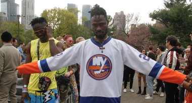 Isaac Igwahi ve Davida Urban, Robot Kalp Fare New York Central Park 'ta. 1 Mayıs 2022, New York, ABD: Isaac Igwahi ve Davida Urban, Robot Kalp Bedeli New York 'un ikinci ve son günündeydiler. 