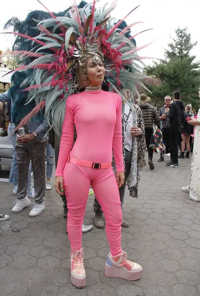 Central Park 'ta Robot Kalp Bedeli New York' ta. 1 Mayıs 2022, New York, ABD: Robot Kalp Fare 'nin New York' taki ikinci ve son günü Wollman Parkı, Central Park 'ta 13 sanatçı, müzik ve sanat kutlaması.