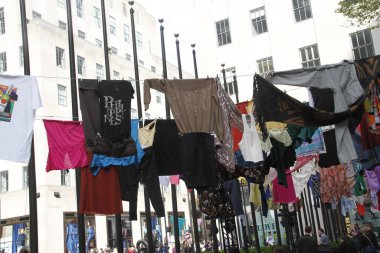 Rockefeller Center 'daki MASA: Intervencion / Interseccion. 4 Mayıs 2022, New York, ABD: Rockefeller Center 'daki MASA 5 Mayıs - 24 Haziran tarihleri arasında Rockefeller Center' ın kampüsünde Meksika 'nın en iyi çağdaş sanat ve tasarımını kutluyor. Bu...