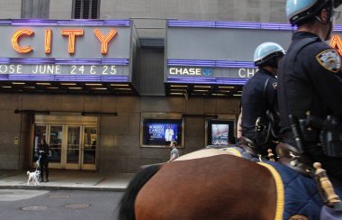 Roberto Carlos USA & Canada Tour . 4 Mayıs 2022, New York, ABD: Brezilyalı ünlü şarkıcı Roberto Carlos, 8 Mayıs 'ta New York' ta düzenlenecek ABD & Kanada turnesi sırasında Radio City Music Hall 'da canlı performans sergileyecek.. 