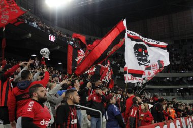 Brezilya Futbol Şampiyonası 2022: Athletico Ceara 'ya karşı. 7 Mayıs 2022, Curitiba, Parana, Brezilya: Arena da Baixada Stadyumu 'nda oynanan Brezilya Futbol Şampiyonası' nın beşinci turu için geçerli olan Athletico Paranaense ve Ceara arasındaki futbol maçı