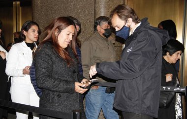 Roberto Carlos Radio City Music Hall 'da Anneler Günü' nde canlı olarak şarkı söylüyor. 8 Mayıs 2022, New York, ABD: Brezilyalı ünlü şarkıcı Roberto Carlos, 8 Mayıs 'ta New York' ta Radio City Music Hall 'da canlı performans sergiledi.