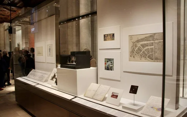 Treasures New York Public Library Showcasing Collection 125 Years Old — Stockfoto