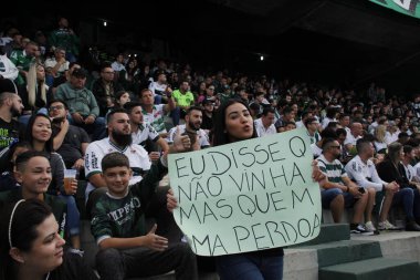 Brezilya Futbol Şampiyonası: Coritiba, Amerika-MG 'ye karşı. 15 Mayıs 2022, Coritiba, Parana, Brezilya: Coritiba ile Amerika-MG arasındaki futbol maçı, Couto Pereira Stadyumu' nda düzenlenen Brezilya Futbol Şampiyonası 'nın 6. turu için geçerlidir.