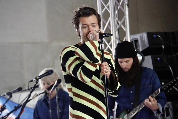 Harry Styles, NBC 'de bugün Rockefeller Center' da Citi Yaz Konser Serisi 'nde. 19 Mayıs 2022, New York, ABD: The GRAMMY küresel süperstar Harry Styles