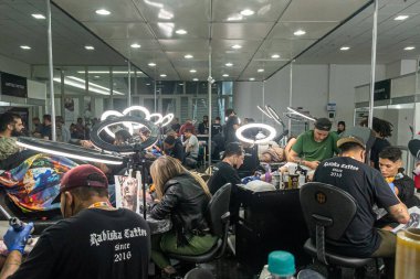 Dövme Haftası 2022 Rio de Janeiro 'daki Sul America Kongre Merkezi' nde düzenlenmektedir. 20 Mayıs 2022, Rio de Janeiro, Brezilya: İki yıllık koronavirüs salgınından sonra, Tattoo Week Rio de Janeiro 'ya geri döndü