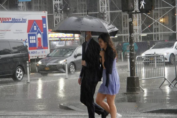 Una Fuerte Lluvia Sorprendida Sorprendió Los Neoyorquinos Sin Saberlo Mayo — Foto de Stock