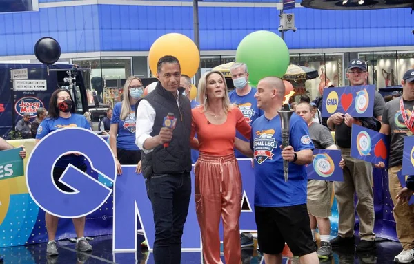 ABC Günaydın Amerika programında 2022 Özel Olimpiyatlar için Meşale Koşusu Son Bacak. 24 Mayıs 2022, New York, ABD: 2022 Özel Olimpiyatlar için Meşale Çalıştırma Son Bacağı)