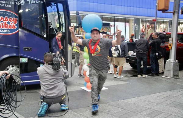 ABC Günaydın Amerika programında 2022 Özel Olimpiyatlar için Meşale Koşusu Son Bacak. 24 Mayıs 2022, New York, ABD: 2022 Özel Olimpiyatlar için Meşale Çalıştırma Son Bacağı)