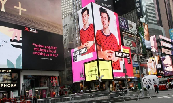 Harry Styles Nya Album Harrys House Billboards Times Square Maj — Stockfoto
