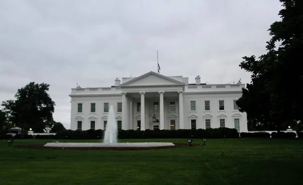 Flags Lowered Half Staff White House Respect Victims Killed Texas — Stock Photo, Image