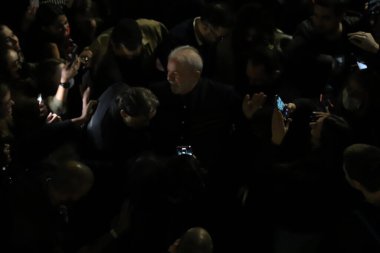 Tuca Tiyatrosu 'nda, eski Başkan Lula' nın hapisteyken aldığı mektuplarla dolu bir kitap piyasaya sürüldü. 31 Mayıs 2022, Sao Paulo, Brezilya: Birçok sanatçının katılımıyla, eski başkan Luiz Inacio Lula da Silva 