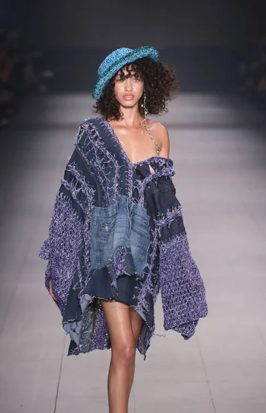 SPFW 'nin 53. baskısı - Ponto Firme Projesi - 22 / 23 Bahar Koleksiyonu. 1 Haziran 2022, Sao Paulo, Brezilya: 53. SPFW defilesinin Ponto Firme Projesi