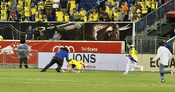 Ecuadorian Fans Invade Field Friendly Soccer Match Ecuador Nigeria Red — Stock Photo, Image