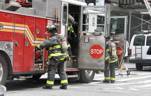 New False Alarm Firemen Manhattan June 2022 New York Usa — Stock Photo, Image