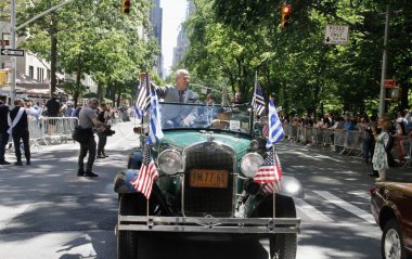 New York 'ta Yunan Bağımsızlık Günü Geçidi. 5 Haziran 2022, New York, ABD: COVID-19 salgını nedeniyle iki yıl aradan sonra, Yunan Bağımsızlık Günü Geçidi Pazar günü tekrar Beşinci Cadde 'ye döner (05)). 