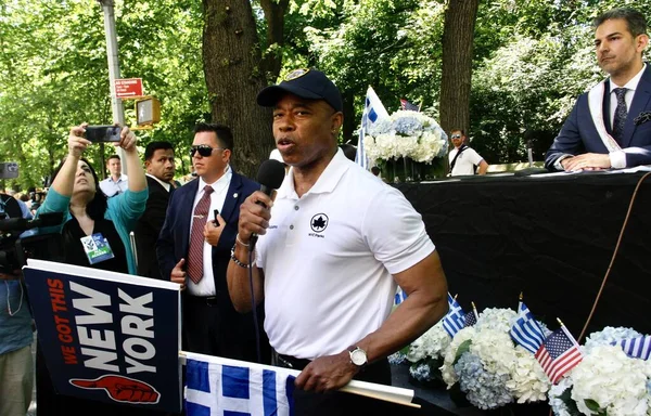 Bürgermeister Von New York City Bei Der Parade Zum Griechischen — Stockfoto