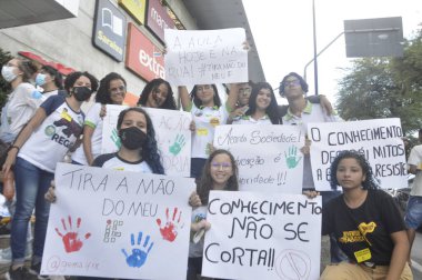 Brezilyalı öğrenciler Natal kentinde eğitime daha fazla yatırım yapılmasını protesto ediyorlar. 9 Haziran 2022, Natal, Rio Grande do Norte, Brezilya: Ülkenin Federal Enstitüsü 'ndeki kriz (IF) ve fon kesintisi duyurusu